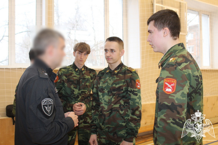 В Вологде росгвардеец выступил в качестве члена жюри на городском фестивале-конкурсе «России верные сыны...»