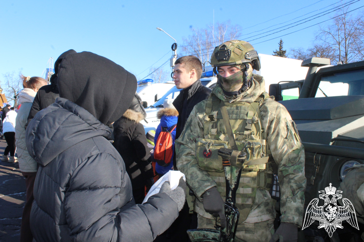 В Вологде сотрудники Росгвардии приняли участие в городском праздничном мероприятии ко Дню защитника Отечества