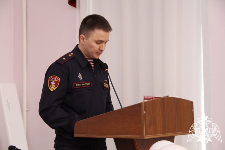 Сотрудники Росгвардии приняли участие в круглом столе по вопросам трудоустройства выпускников вузов