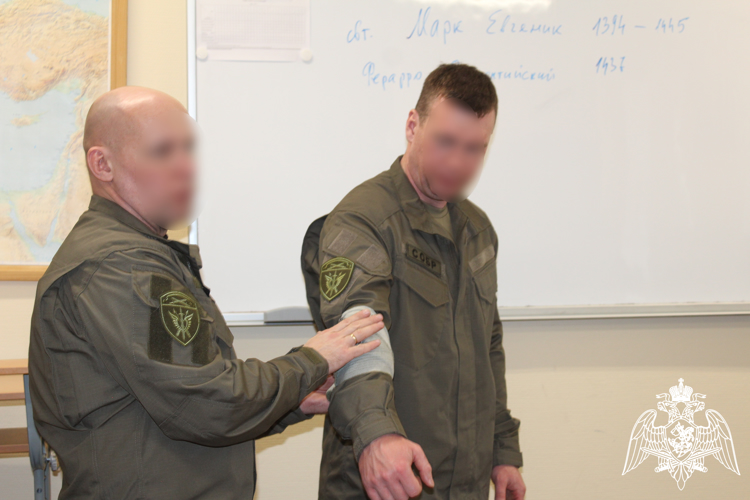 Сотрудники СОБР «Дружина» встретились со студентами Вологодской духовной семинарии