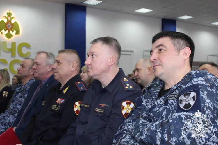 Сотрудникам и военнослужащим Управления Росгвардии по Вологодской области вручены ведомственные награды