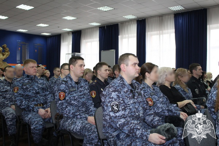 Сотрудникам и военнослужащим Управления Росгвардии по Вологодской области вручены ведомственные награды