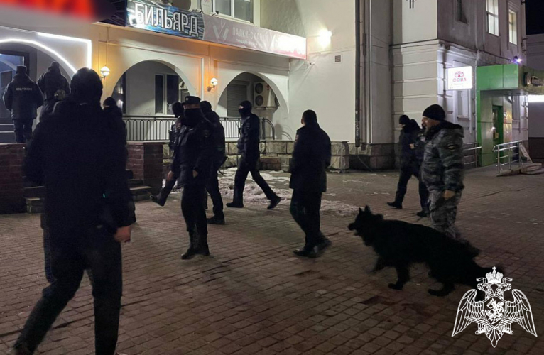 В Череповце сотрудники ОМОН «Титан» приняли участие в профилактическом рейде