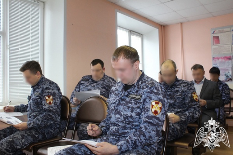 Вологодские росгвардейцы и учащиеся «Гвардейской смены» стали участниками «Диктанта Победы»
