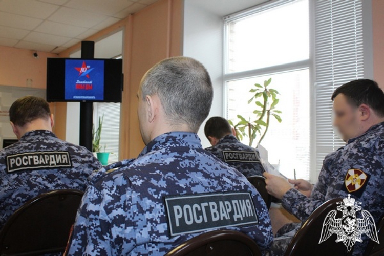 Вологодские росгвардейцы и учащиеся «Гвардейской смены» стали участниками «Диктанта Победы»