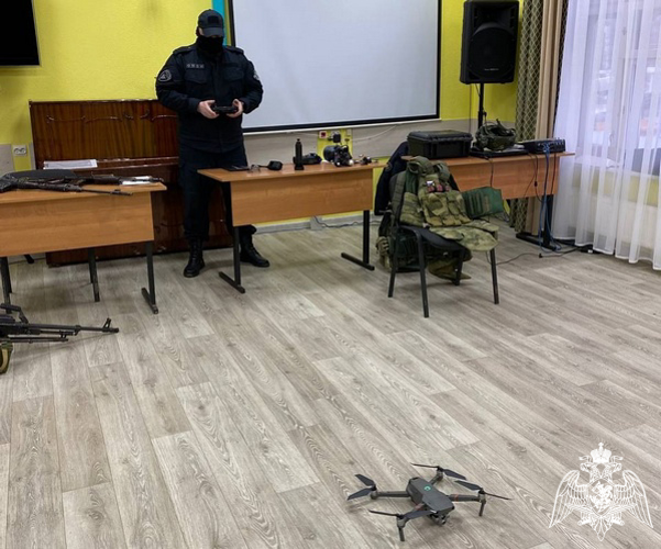 В Череповце росгвардейцы провели «Урок Мужества» для воспитанников Воскресной школы