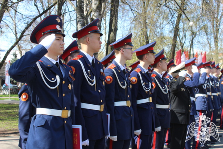Росгвардейцы приняли участие в традиционной кадетской перекличке подшефной школы в Вологде