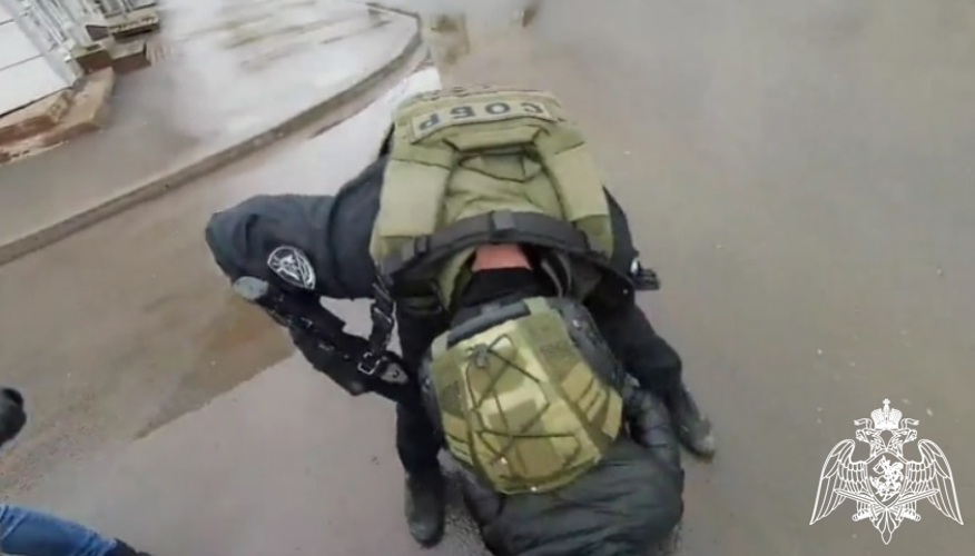 При содействии сотрудников СОБР в Вологде задержан подозреваемый в тяжком преступлении