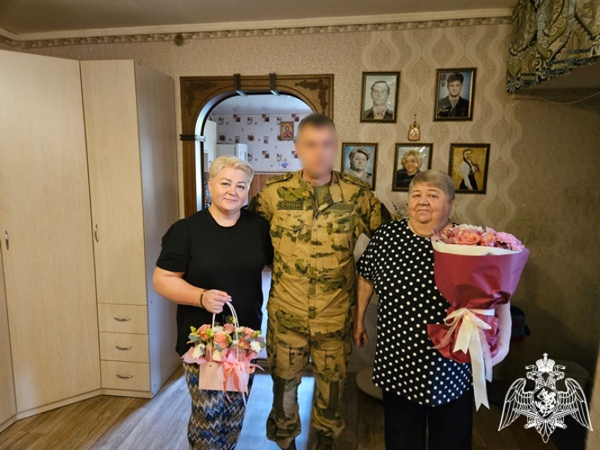 Сотрудники ОМОН «Вымпел» Управления Росгвардии по Вологодской области почтили память сослуживца, погибшего при исполнении служебного долга