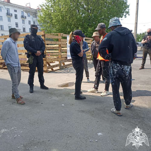 В Череповце при силовой поддержке ОМОН «Титан» проведен рейд по выявлению нарушений миграционного законодательства