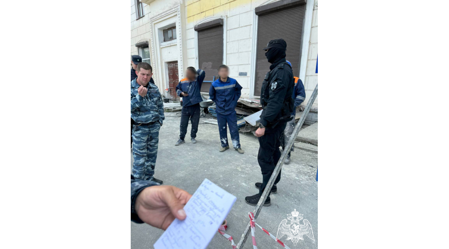 В Череповце при силовой поддержке ОМОН «Титан» проведен рейд по выявлению нарушений миграционного законодательства