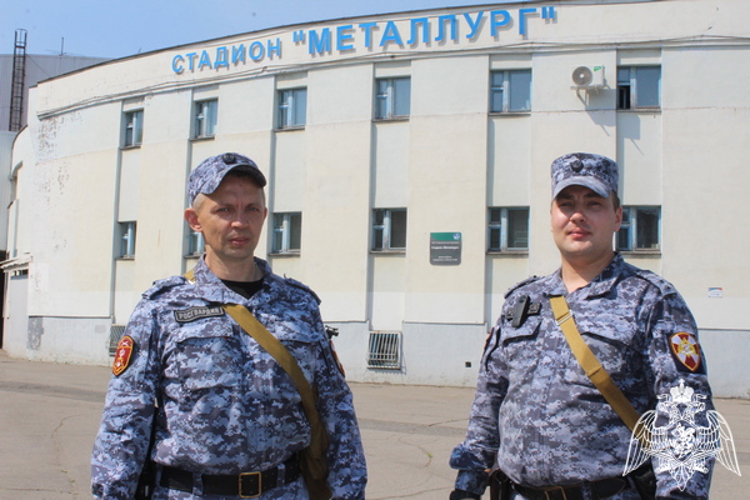 В Вологодской области сотрудники Росгвардии обеспечили безопасность футбольных матчей