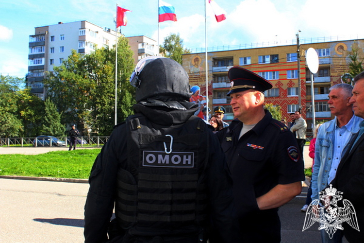 Вологодские росгвардейцы приняли участие в межведомственных учениях по обеспечению безопасности при проведении выборов