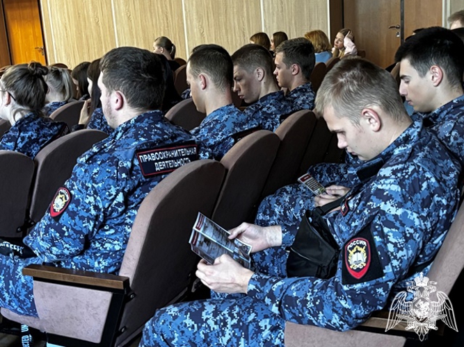Росгвардейцы рассказали вологодским студентам о преимуществах получения высшего образования в вузах Росгвардии