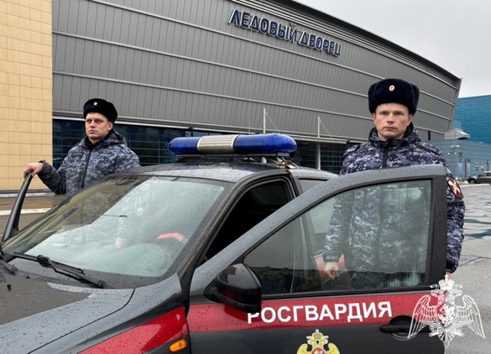 В Череповце сотрудники Росгвардии обеспечили безопасность хоккейного матча