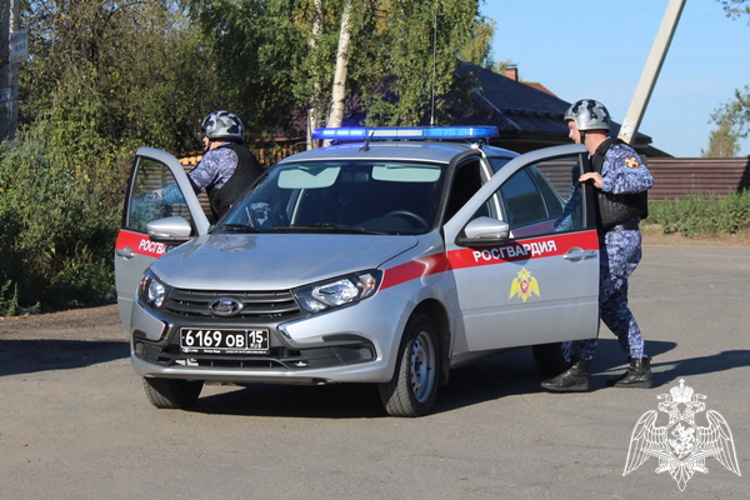 В Вологде сотрудники вневедомственной охраны Росгвардии проверили безопасность на общественном транспорте (ВИДЕО)