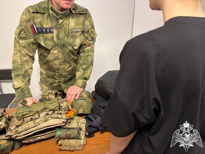 В Вологодской области росгвардейцы рассказали о своей профессии на ярмарке вакансий «День карьеры молодежи»