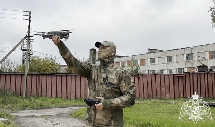 Сотрудники ОМОН «Титан» (г.Череповец) Росгвардии по Вологодской области провели тактико-специальное занятие (ВИДЕО)