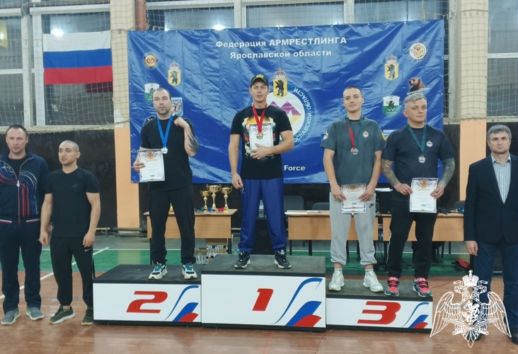 Вологодский росгвардеец стал победителем открытого Чемпионата Ярославской области по армрестлингу