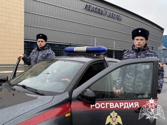 В Череповце сотрудники Росгвардии обеспечили безопасность хоккейного матча