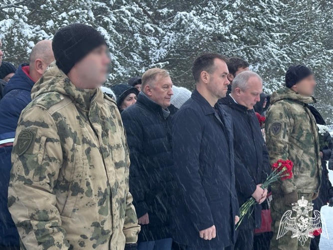 В Вологде росгвардейцы приняли участие в памятном мероприятии ко Дню Героев Отечества