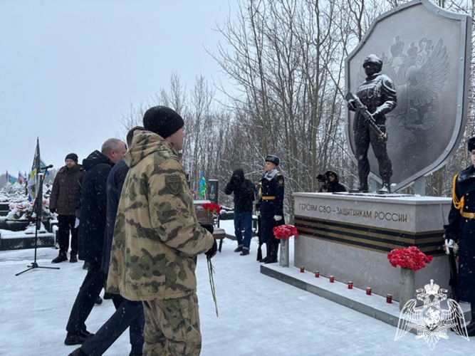 В Вологде росгвардейцы приняли участие в памятном мероприятии ко Дню Героев Отечества
