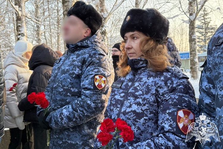 В Вологде росгвардейцы приняли участие в памятном мероприятии, посвященном Дню полного освобождения Ленинграда от фашистской блокады