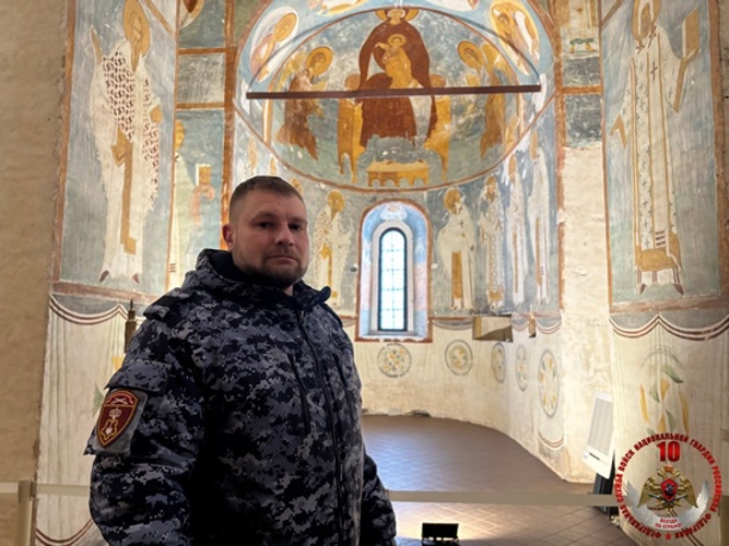 Сотрудники вневедомственной охраны Росгвардии рассказали вологодским журналистам об особенностях охраны объектов культурного наследия