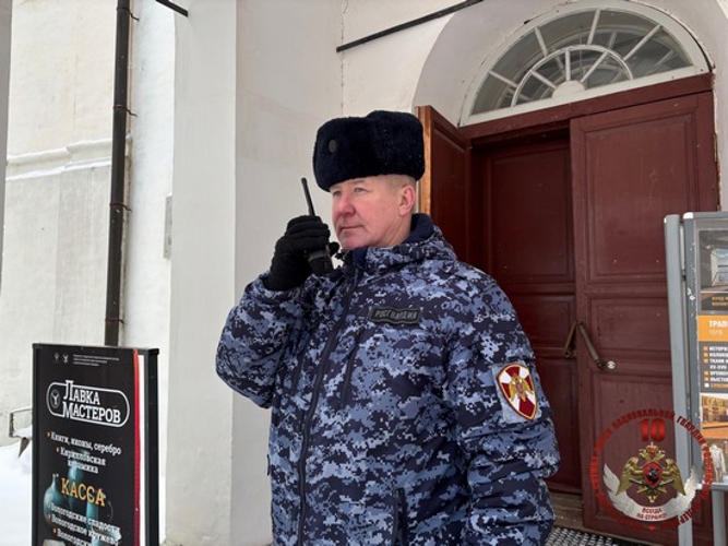 Сотрудники вневедомственной охраны Росгвардии рассказали вологодским журналистам об особенностях охраны объектов культурного наследия