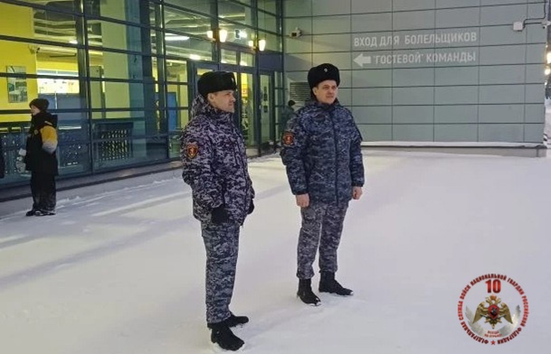 В Череповце сотрудники Росгвардии обеспечили безопасность хоккейного матча «Северсталь» - «Торпедо»