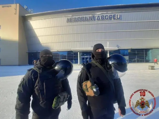 В Череповце сотрудники Росгвардии обеспечили безопасность хоккейного матча «Северсталь» - «Нефтехимик»
