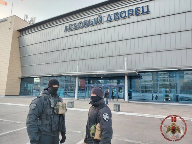 В Череповце сотрудники Росгвардии обеспечили безопасность хоккейного матча «Северсталь» - «АК Барс»