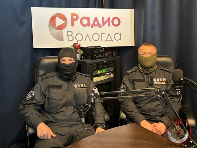 Сотрудники Росгвардии в канун 10-летия ведомства познакомили вологжан со своей службой
