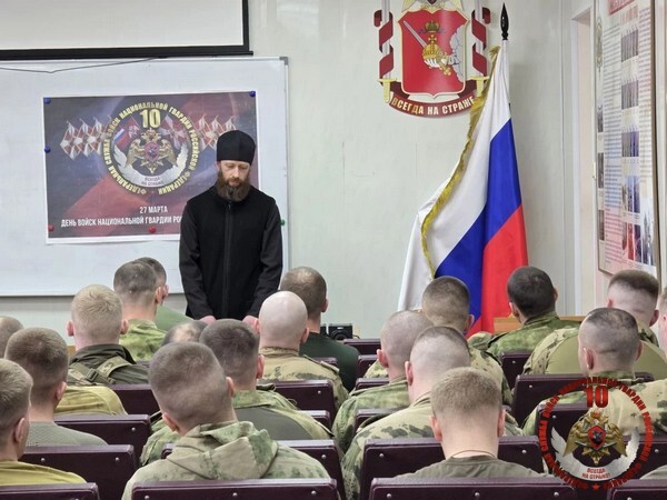 В Вологде священнослужитель провел беседу с сотрудниками ОМОН «Вымпел» региональной Росгвардии