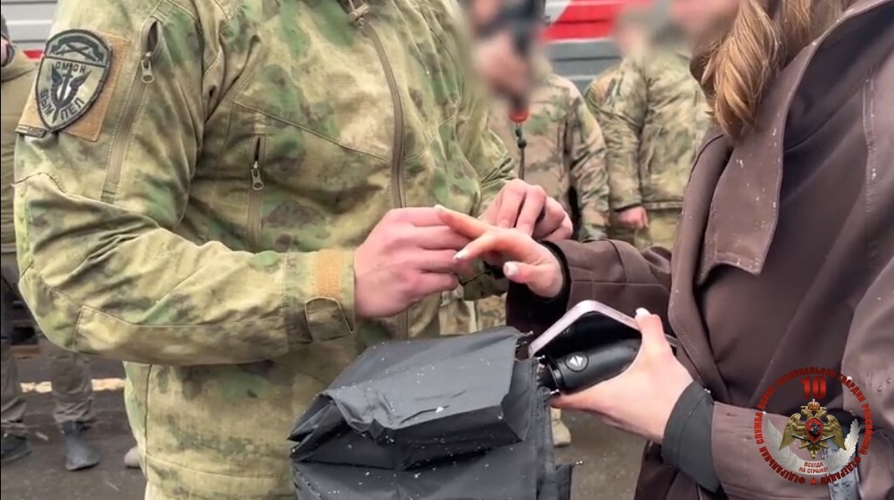 В Вологде вернувшийся с СВО росгвардеец сделал предложение своей девушке  