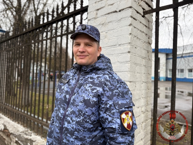 Росгвардейцы обеспечили безопасность футбольного матча в Вологде