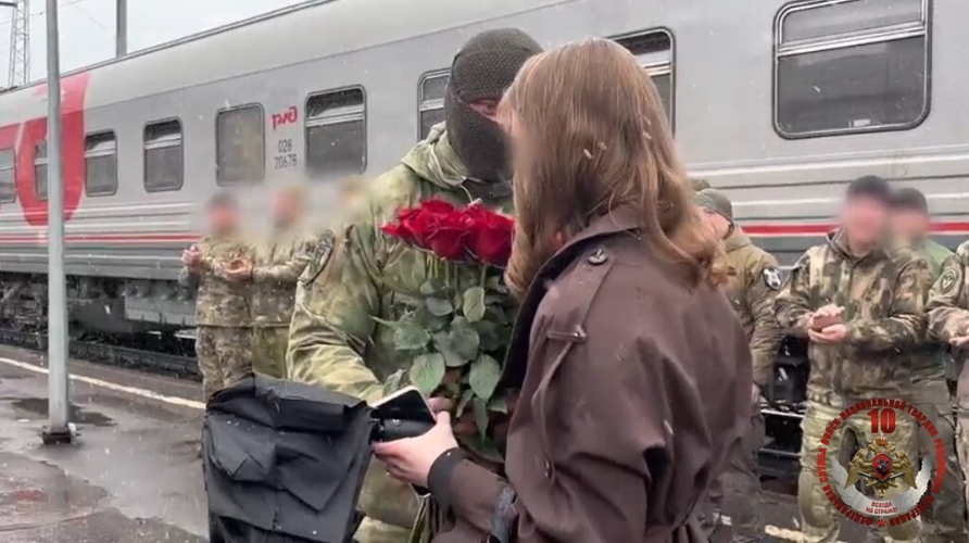 В Вологде вернувшийся с СВО росгвардеец сделал предложение своей девушке  