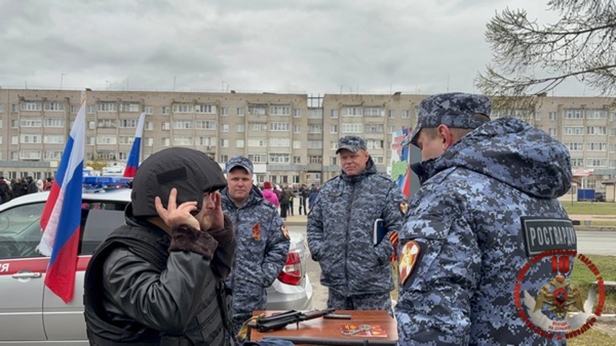Сотрудники Управления Росгвардии по Вологодской области стали участниками патриотического автопробега, посвященного Дню Победы  
