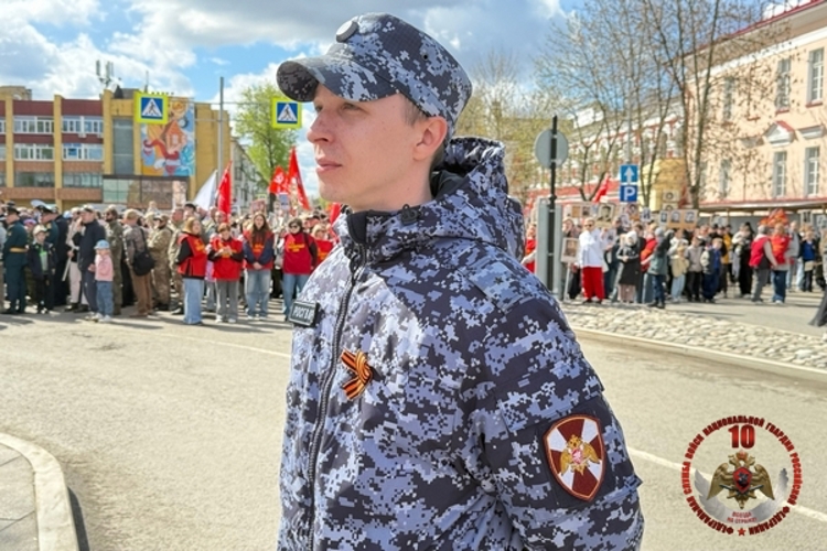 В Вологде руководство, сотрудники и военнослужащие Росгвардии приняли участие в шествии Бессмертного полка