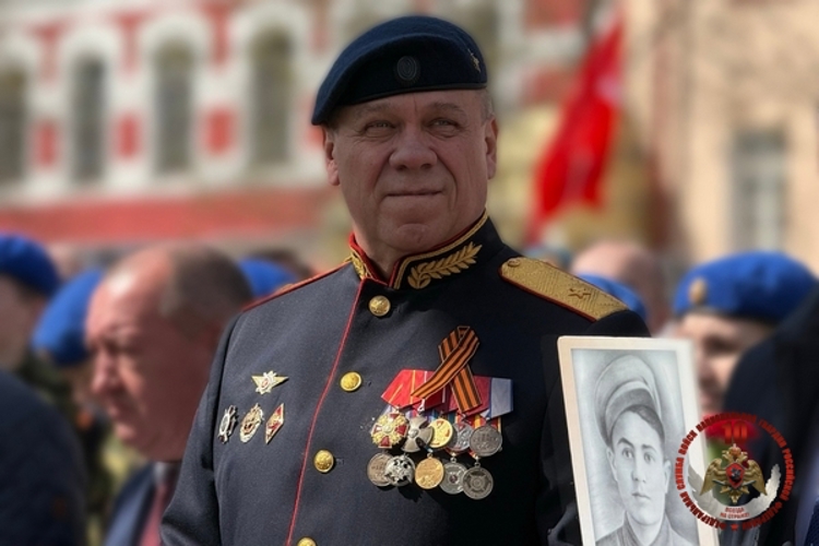 В Вологде руководство, сотрудники и военнослужащие Росгвардии приняли участие в шествии Бессмертного полка