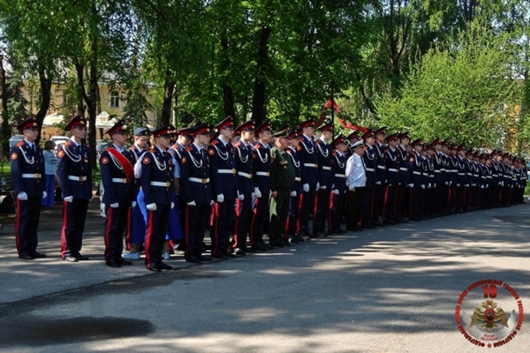 В Вологде росгвардейцы приняли участие в традиционной кадетской перекличке подшефной школы