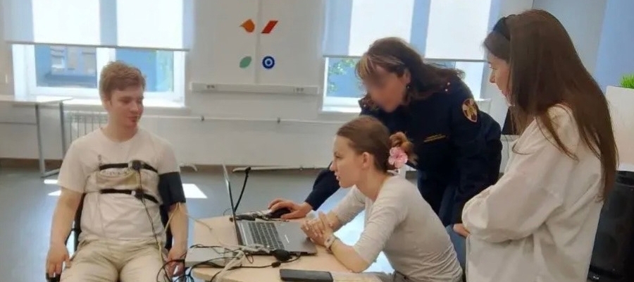 Росгвардейцы рассказали череповецким студентам о работе ведомственного психолога