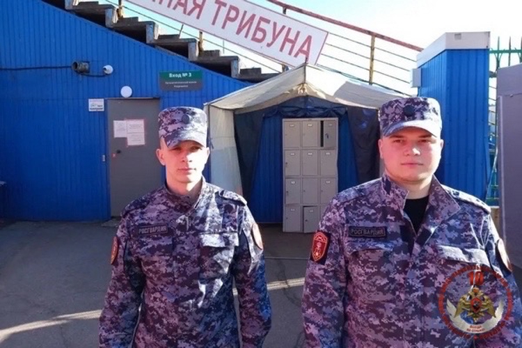Росгвардейцы обеспечили безопасность футбольного матча в Череповце