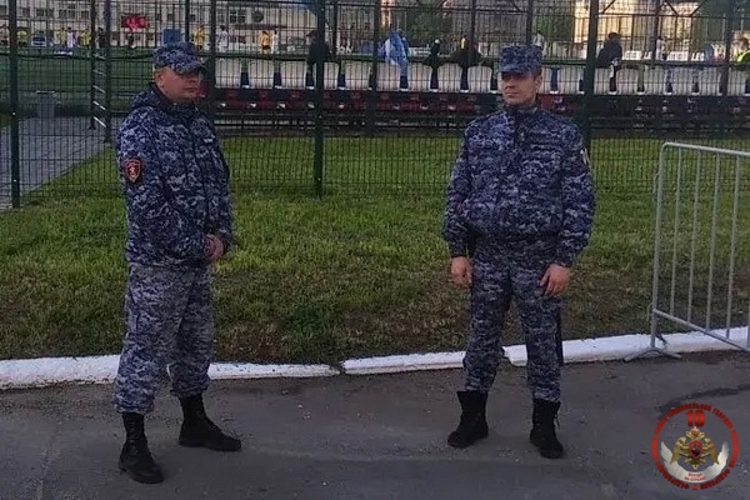В Череповце росгвардейцы обеспечили безопасность футбольного матча