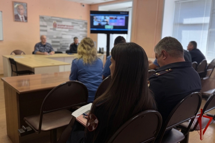 В Вологде росгвардейцы и сотрудники УМВД обсудили вопросы противодействия незаконному обороту наркотиков