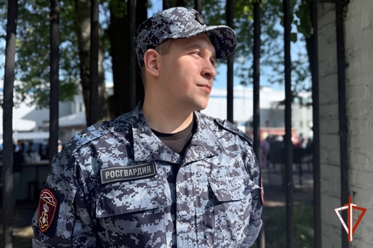 В Вологде росгвардейцы обеспечили безопасность футбольного матча