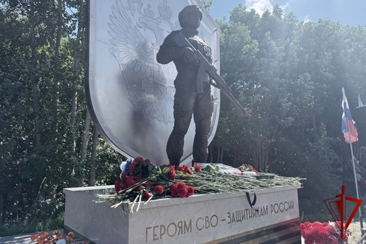 В Вологде росгвардейцы приняли участие в памятном мероприятии ко Дню ветеранов боевых действий