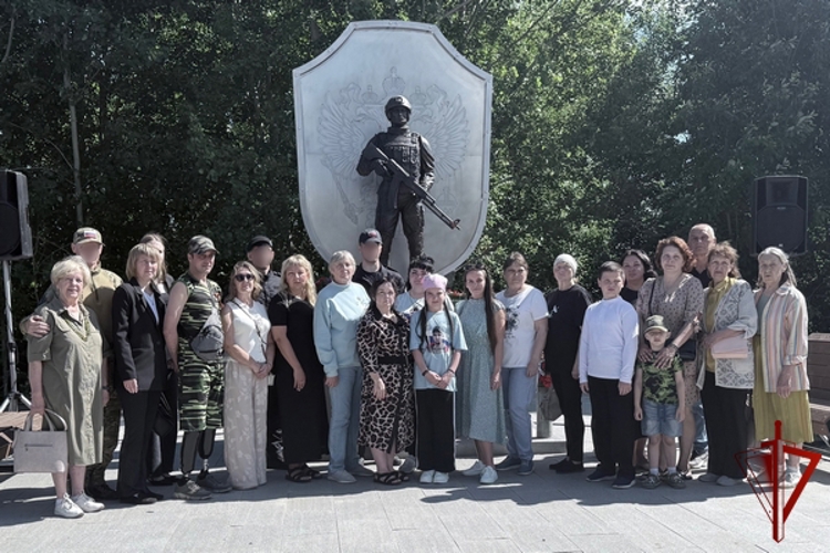 В Вологде росгвардейцы приняли участие в памятном мероприятии ко Дню ветеранов боевых действий