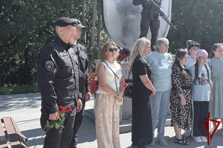 В Вологде росгвардейцы приняли участие в памятном мероприятии ко Дню ветеранов боевых действий