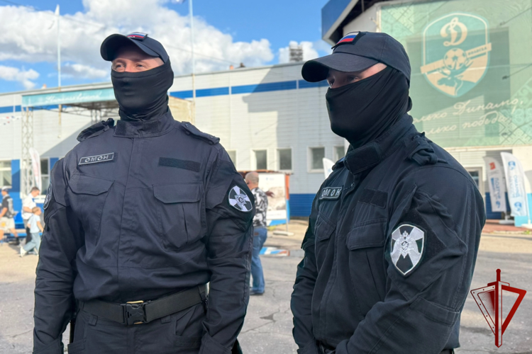 В Вологде сотрудники Росгвардии обеспечили безопасность футбольного матча